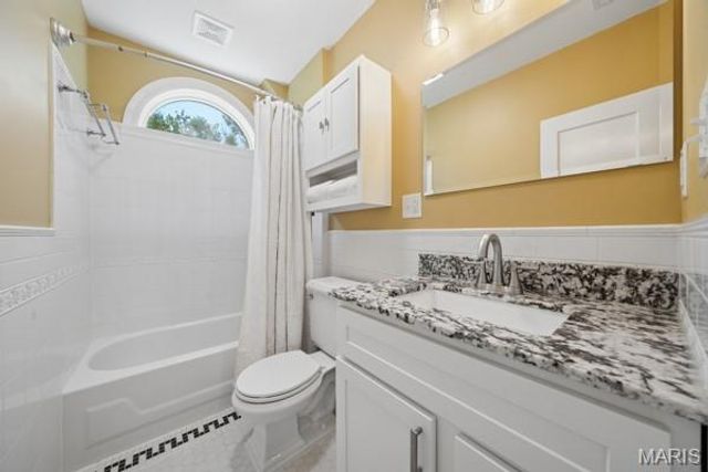 340 W Essex Avenue, Kirkwood, MO 63122