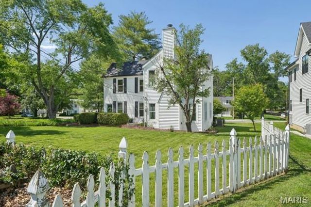 340 W Essex Avenue, Kirkwood, MO 63122