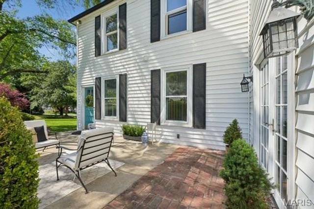340 W Essex Avenue, Kirkwood, MO 63122