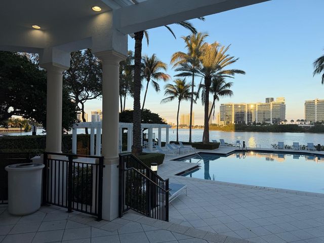 3225 NE 184th Street 10303, Aventura, FL 33160