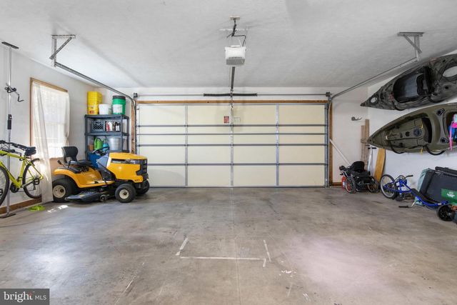 1451 WANDA DR, Hanover, PA 17331