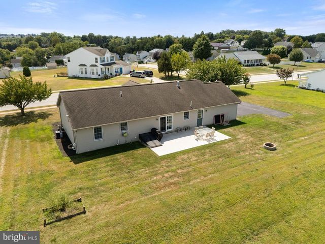 1451 WANDA DR, Hanover, PA 17331