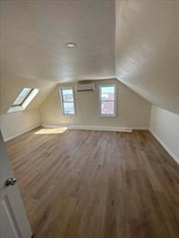 178 Thomas St 7, Fall River, MA 02723