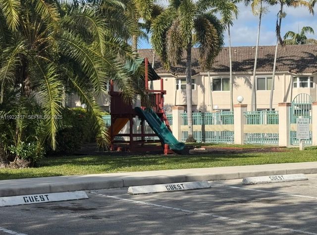 7775 NW 22nd Street 101, Pembroke Pines, FL 33024