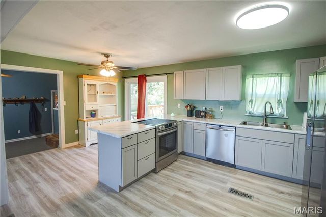 117 S Hamilton Street, Otterville, IL 62052