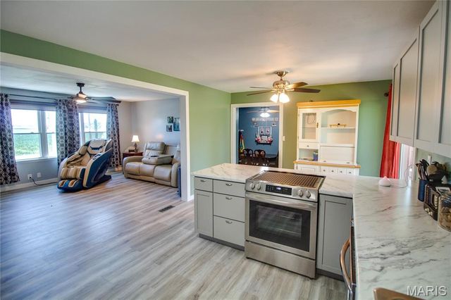 117 S Hamilton Street, Otterville, IL 62052