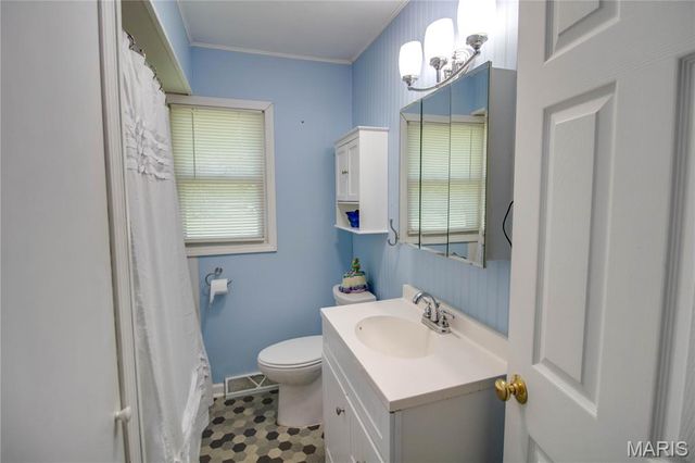 117 S Hamilton Street, Otterville, IL 62052