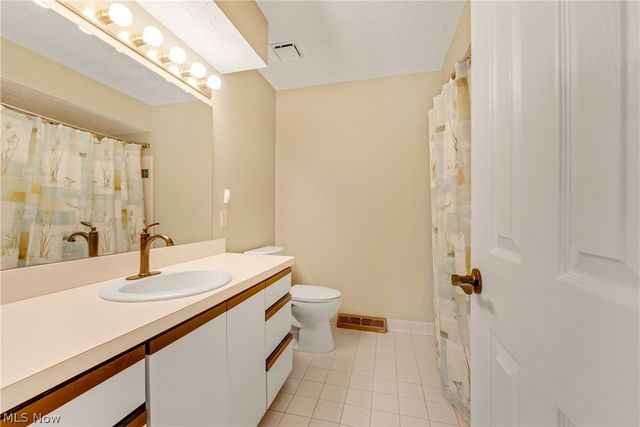 7660 Acorn Court, Solon, OH 44139