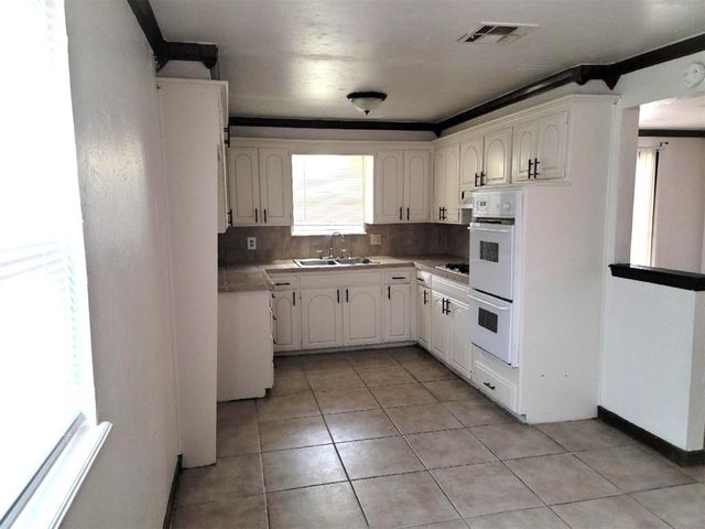713 NE 83rd Street, Oklahoma City, OK 73114