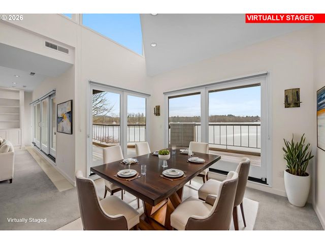 5826 S RIVERPOINT Ln, Portland, OR 97239