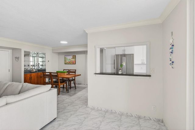 1239 Hillsboro Mile 403, Hillsboro Beach, FL 33062