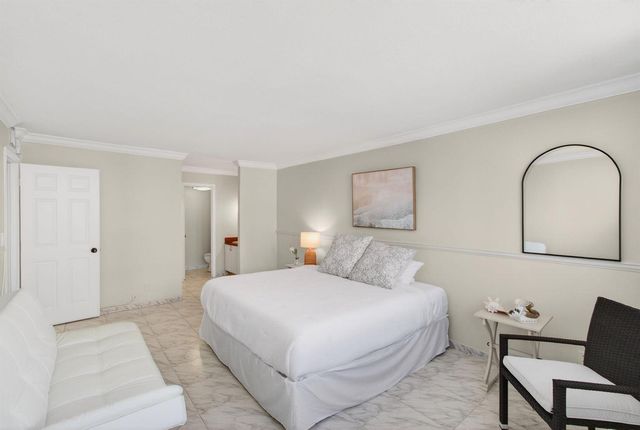 1239 Hillsboro Mile 403, Hillsboro Beach, FL 33062
