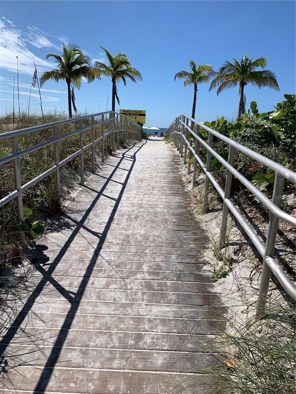 Image 14 of property listing at 273 REX PLACE G, Madeira Beach, FL 33708