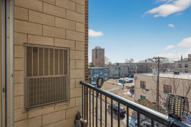 1829 3rd Avenue S 204, Minneapolis, MN 55404