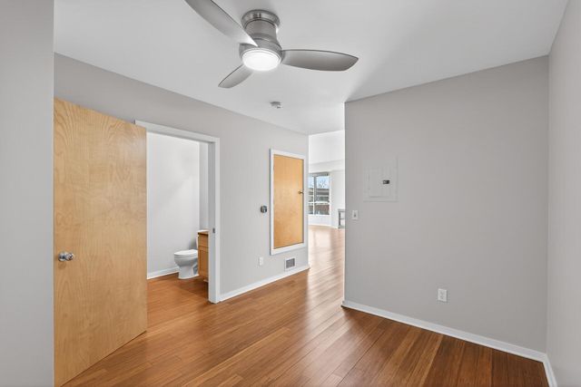 1829 3rd Avenue S 204, Minneapolis, MN 55404