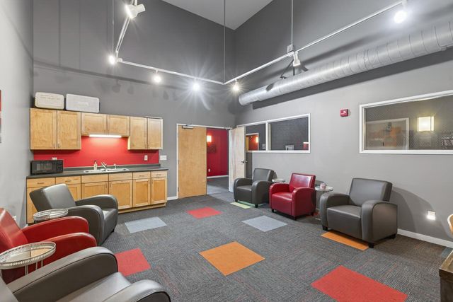 1829 3rd Avenue S 204, Minneapolis, MN 55404