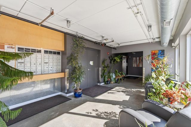 1829 3rd Avenue S 204, Minneapolis, MN 55404