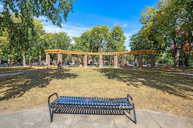 1829 3rd Avenue S 204, Minneapolis, MN 55404