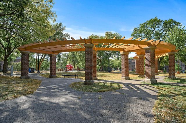 1829 3rd Avenue S 204, Minneapolis, MN 55404