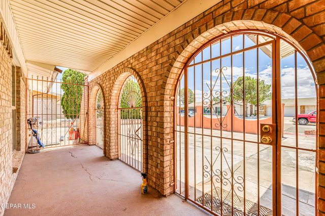 11013 BOB STONE Dr Drive, El Paso, TX 79936