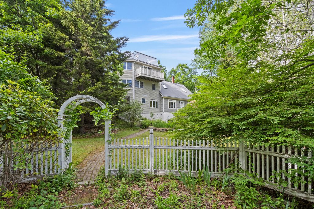 238 Brackett Avenue, Portland, ME 04108 — photo 2