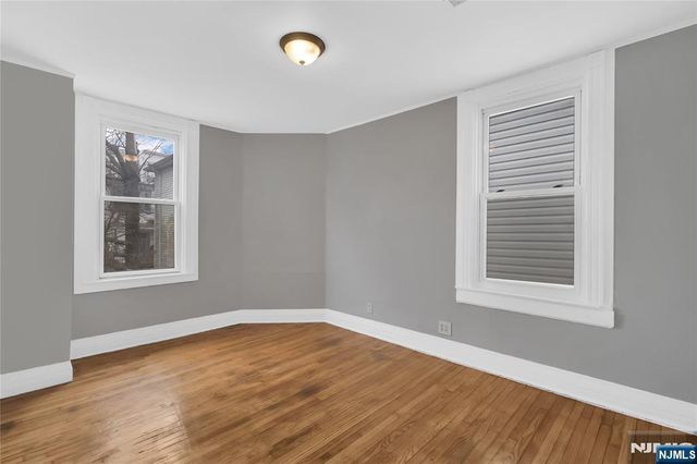 106 11th Street, Newark, NJ 07107