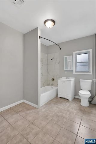 106 11th Street, Newark, NJ 07107