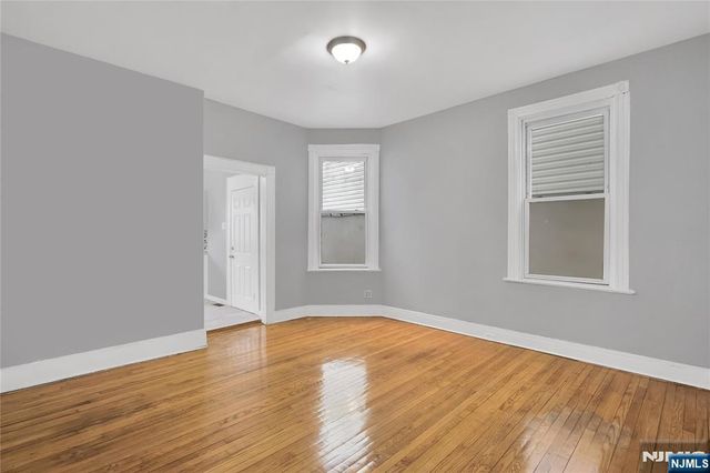 106 11th Street, Newark, NJ 07107