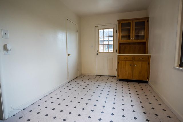 322 W Fountain Way, Fresno, CA 93705