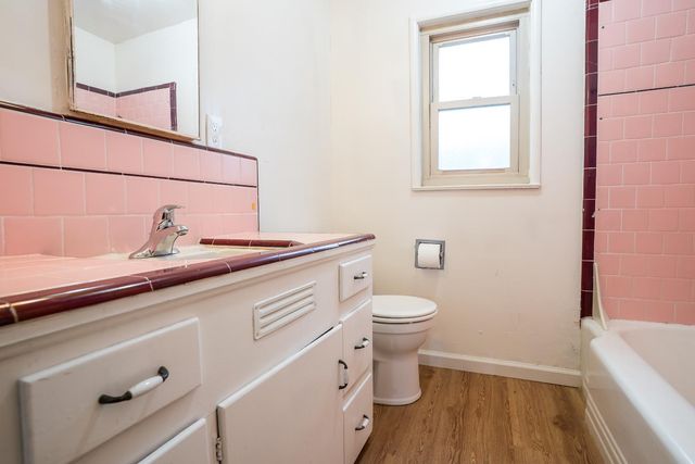 322 W Fountain Way, Fresno, CA 93705