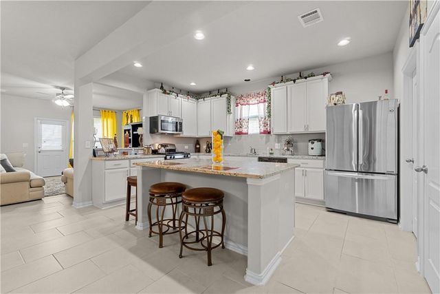 8048 Bassano DR, Round Rock, TX 78665
