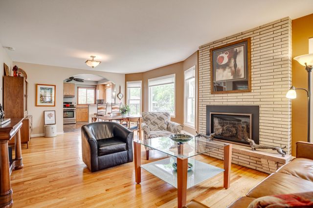 129 Melbourne Avenue SE, Minneapolis, MN 55414