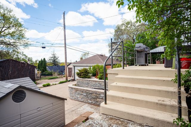 129 Melbourne Avenue SE, Minneapolis, MN 55414