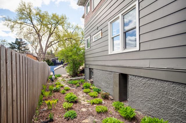 129 Melbourne Avenue SE, Minneapolis, MN 55414