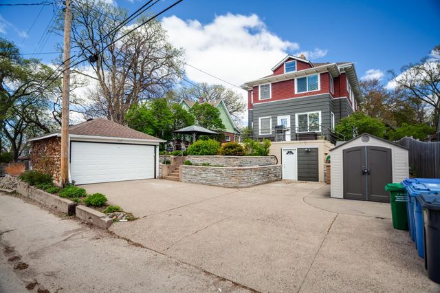129 Melbourne Avenue SE, Minneapolis, MN 55414