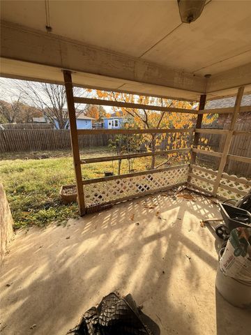 1220 Oak Valley, Denton, TX 76209