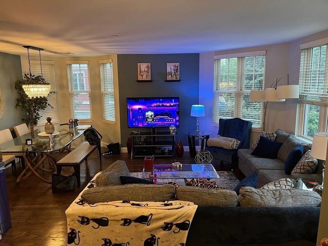 11 Whipple Ave 1, Boston, MA 02131