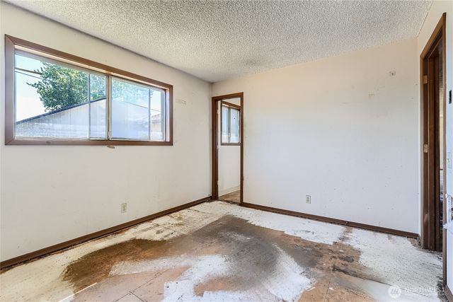 8910 NE 82nd Street, Vancouver, WA 98662