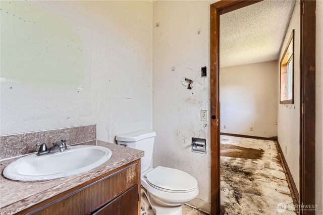 8910 NE 82nd Street, Vancouver, WA 98662