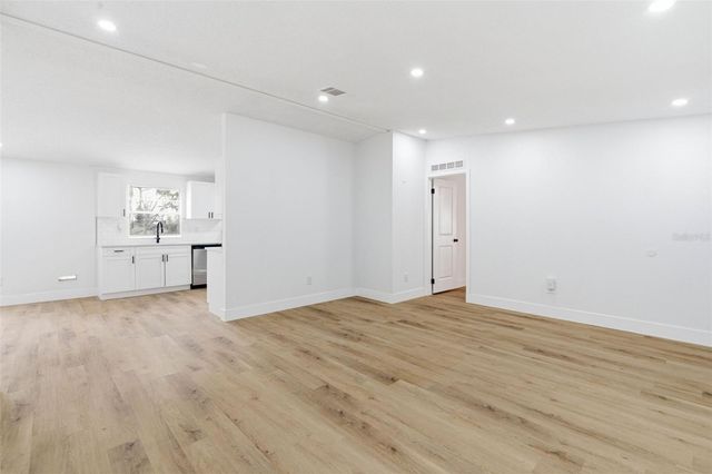 3906 FOX RIDGE BOULEVARD, Wesley Chapel, FL 33543