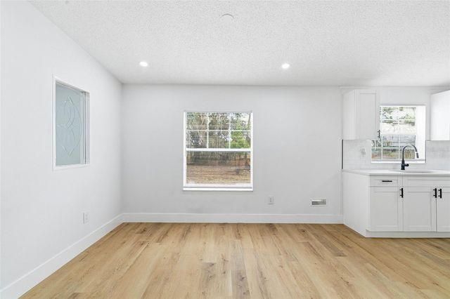 3906 FOX RIDGE BOULEVARD, Wesley Chapel, FL 33543