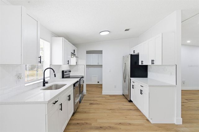 3906 FOX RIDGE BOULEVARD, Wesley Chapel, FL 33543