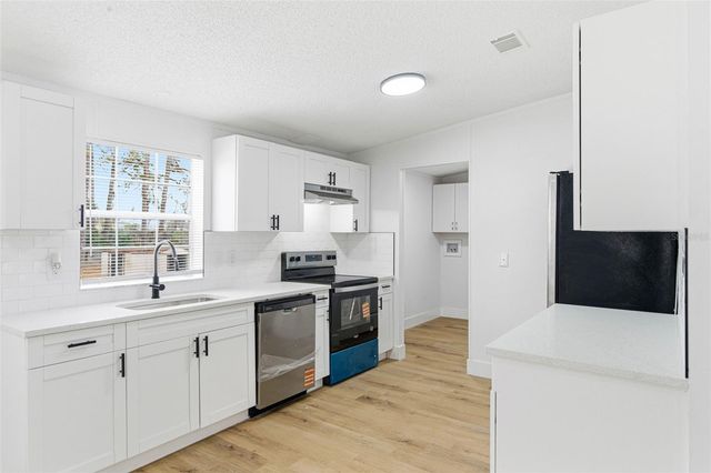 3906 FOX RIDGE BOULEVARD, Wesley Chapel, FL 33543