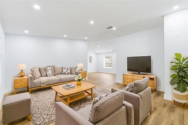 3906 FOX RIDGE BOULEVARD, Wesley Chapel, FL 33543