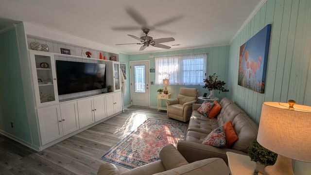 412 35th Ave. N, North Myrtle Beach, SC 29582