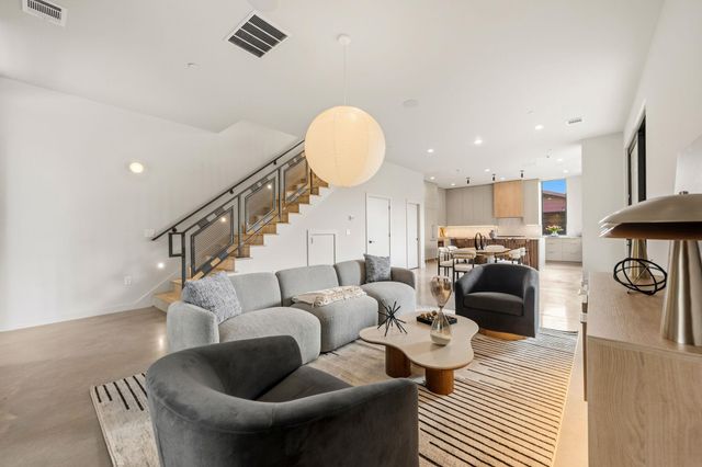 1403 Barton Hills Dr 3, Austin, TX 78704