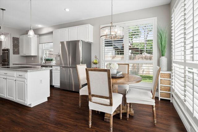 1913 Hartford Road, Grapevine, TX 76051