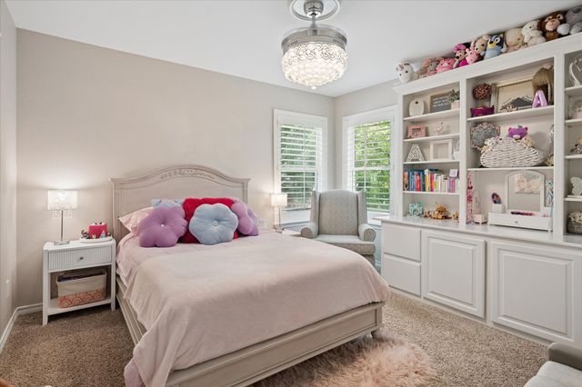 1913 Hartford Road, Grapevine, TX 76051