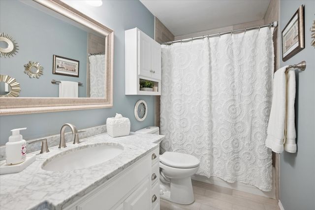 1913 Hartford Road, Grapevine, TX 76051