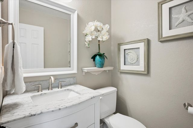 1913 Hartford Road, Grapevine, TX 76051